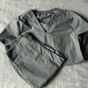 JAANUU Gray Scrub Set XXS top / XSP petite bottoms